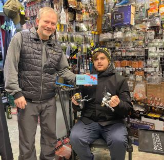 🎉 Předání první ceny soutěže Vánoční zlatá rybka! 🐟 Dnes jsme s velkou radostí předali hlavní cenu v hodnotě 10 000 Kč...